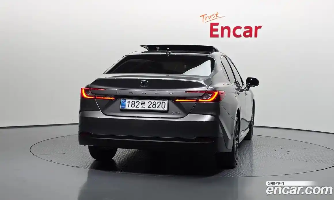 Toyota Camry 2025 2.5 гидро, фото 4