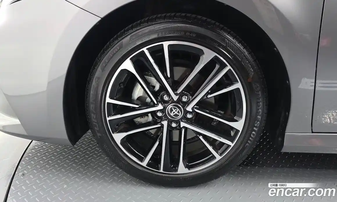 Toyota Camry 2025 2.5 гидро, фото 5