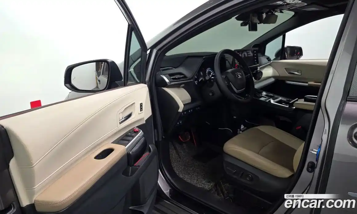 Toyota Sienna 2021 2.5 гидро, фото 13