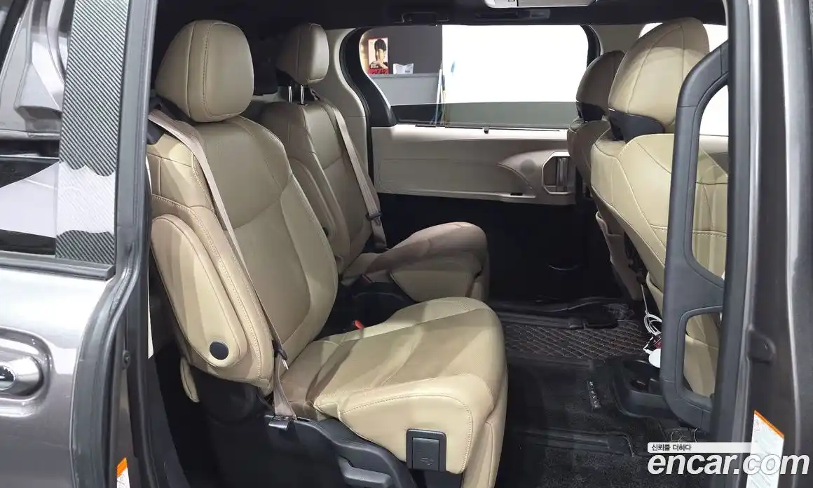 Toyota Sienna 2021 2.5 гидро, фото 17