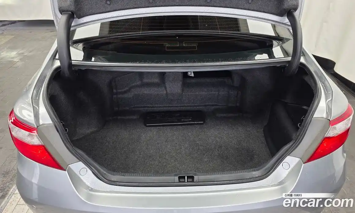 Toyota Camry 2016 2.5 гидро, фото 20
