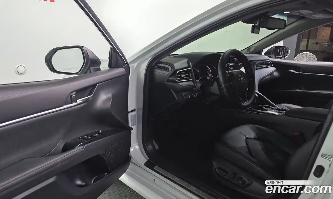 Toyota Camry 2020 2.5 гидро, фото 13
