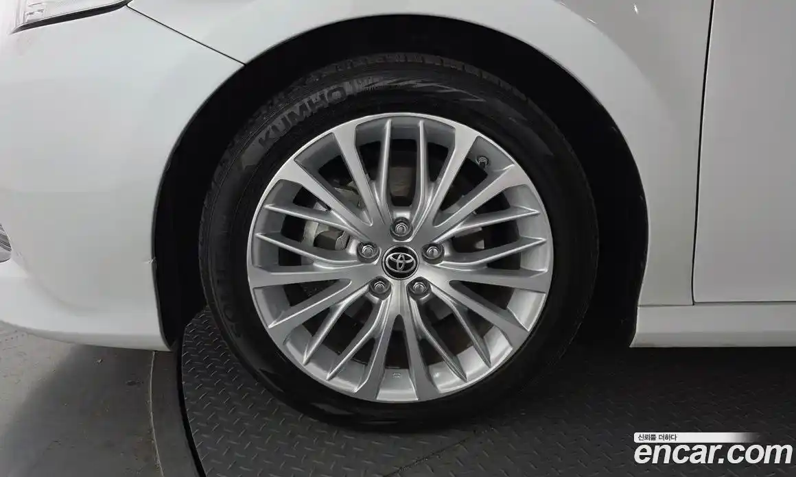 Toyota Camry 2020 2.5 гидро, фото 5