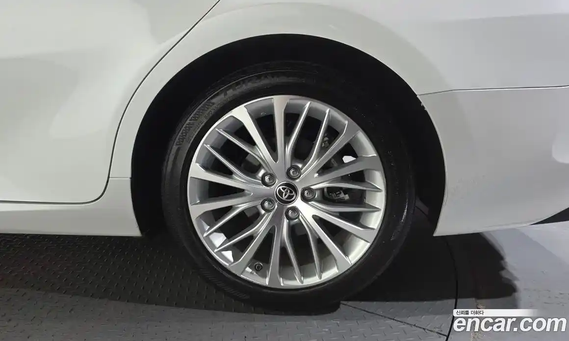 Toyota Camry 2020 2.5 гидро, фото 7