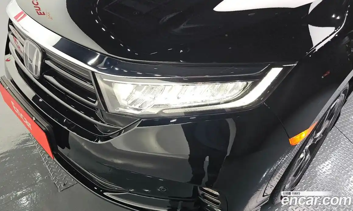 Honda Odyssey 2023 3.5 автомат (гидро), фото 8