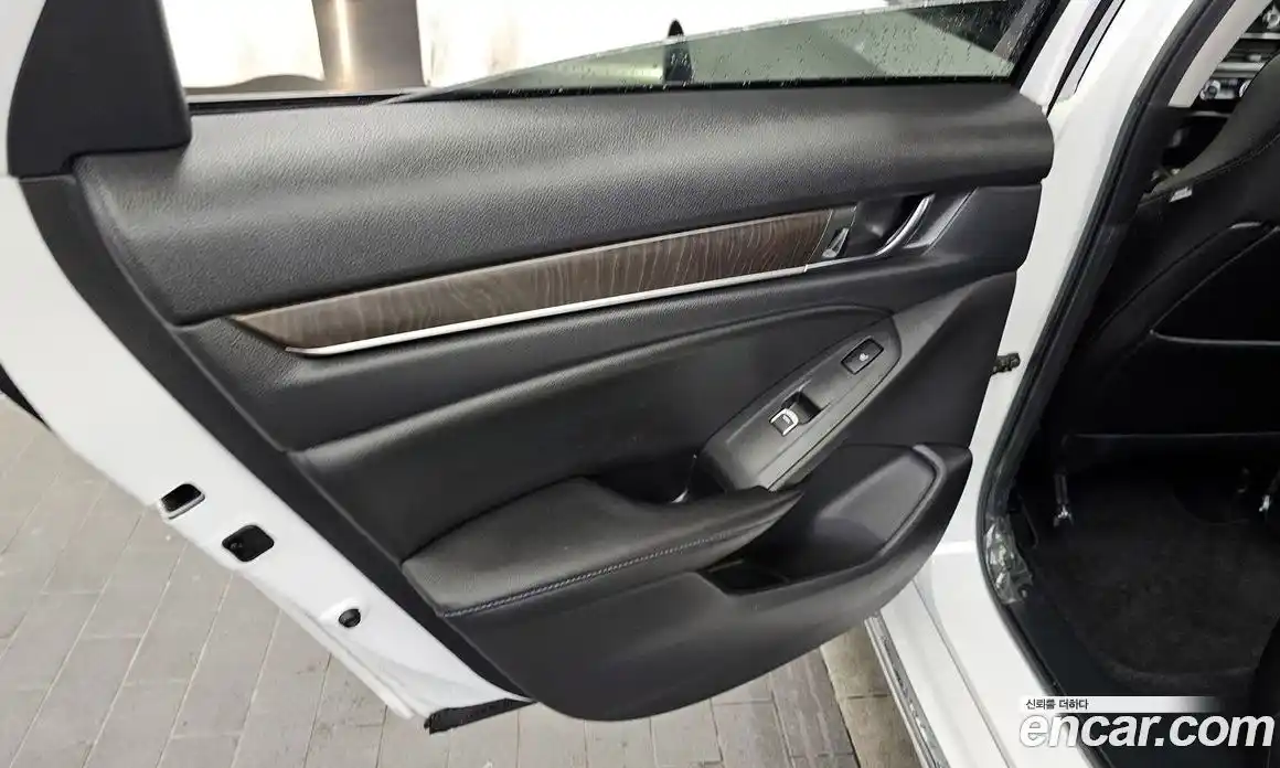 Honda Accord 2019 2.0 автомат (гидро), фото 15
