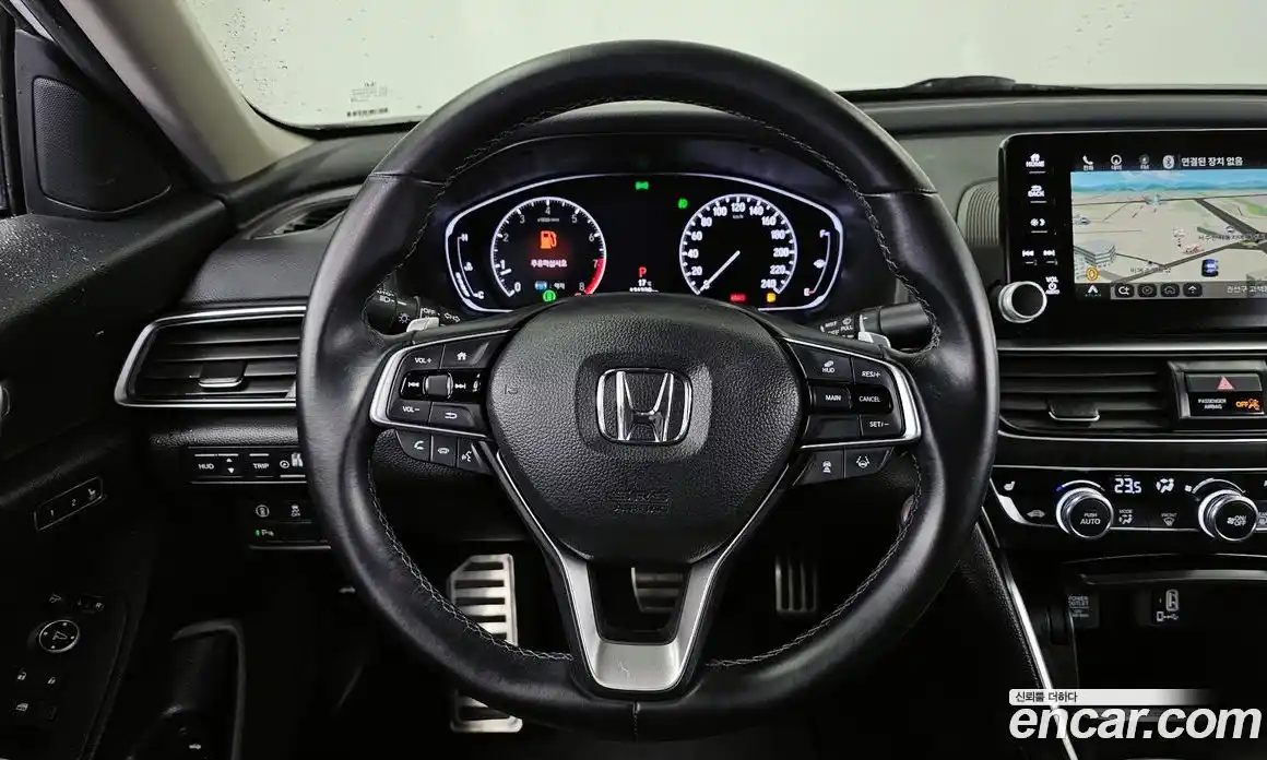 Honda Accord 2019 2.0 автомат (гидро), фото 19