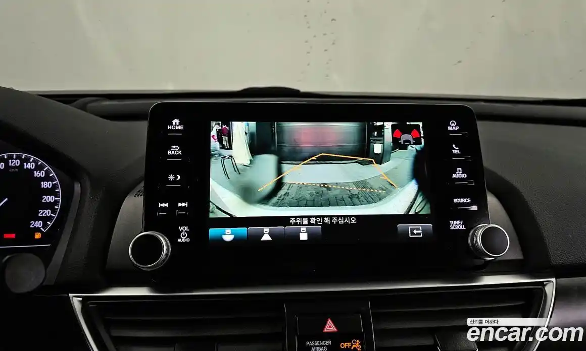 Honda Accord 2019 2.0 автомат (гидро), фото 21