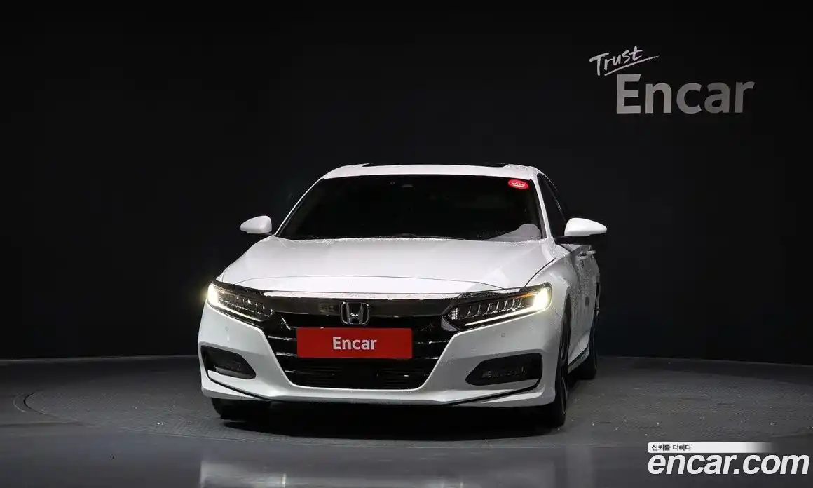 Honda Accord 2019 2.0 автомат (гидро), фото 3