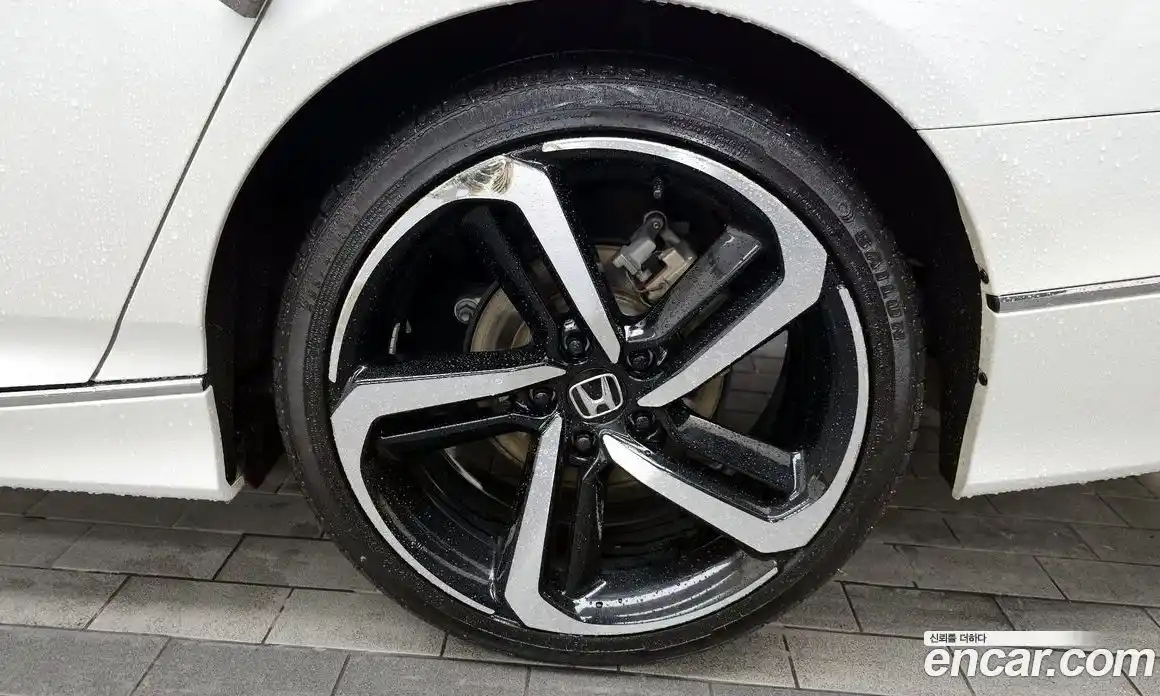 Honda Accord 2019 2.0 автомат (гидро), фото 7