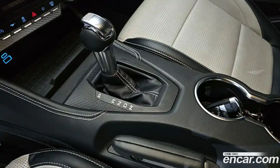 Ford Mustang 2024 5.0 автомат (гидро), фото 12