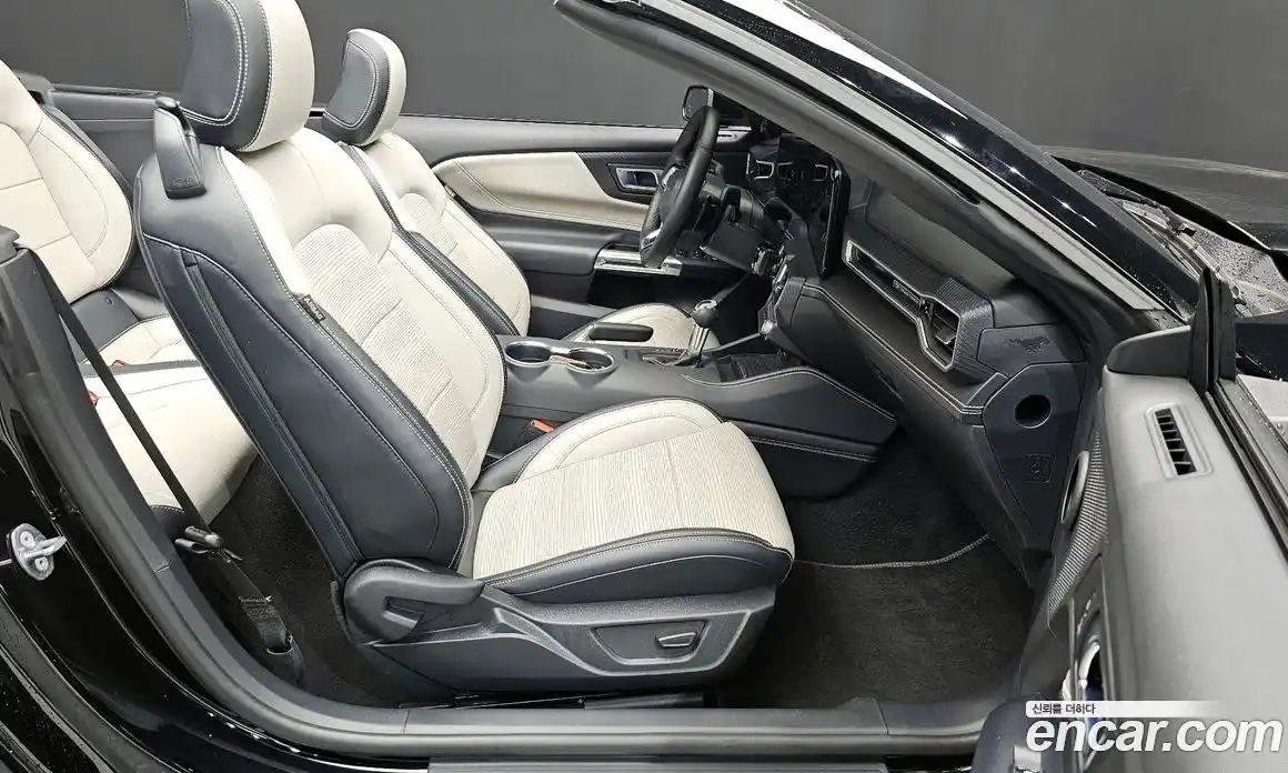 Ford Mustang 2024 5.0 автомат (гидро), фото 16
