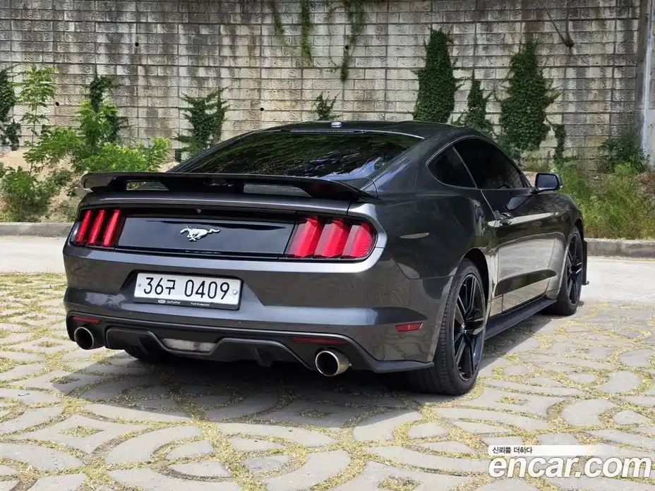 Ford Mustang 2016 2.3 автомат (гидро), фото 5