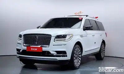 Lincoln Navigator