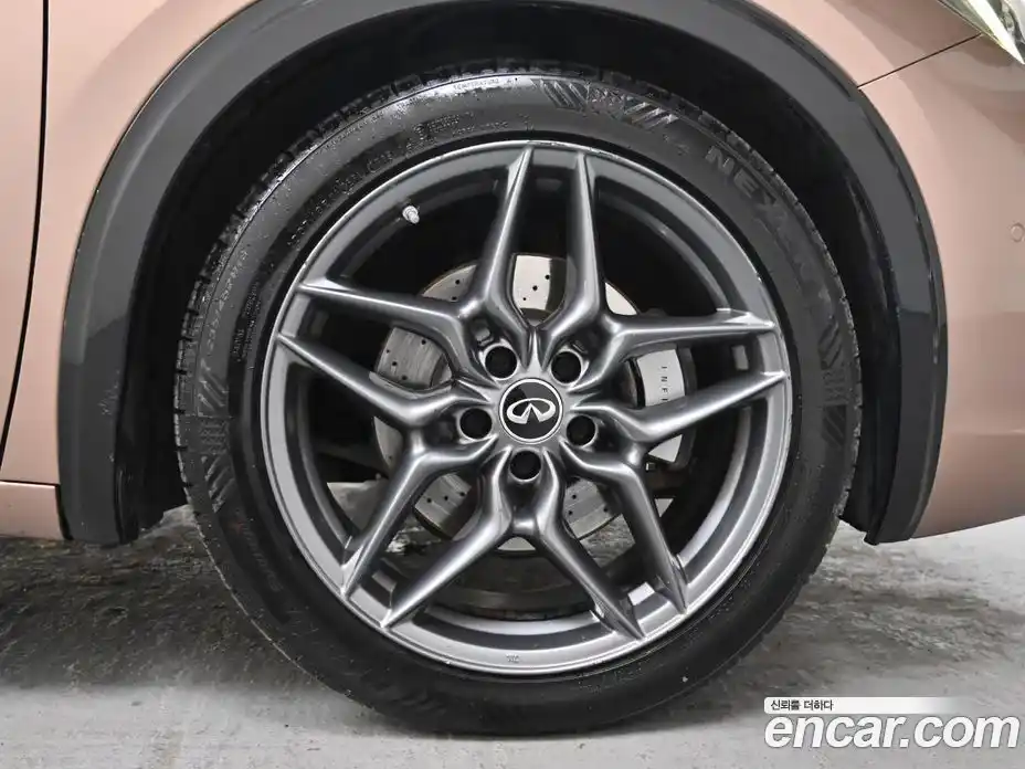 Infiniti Q30 2017 2.0 гидро, фото 5