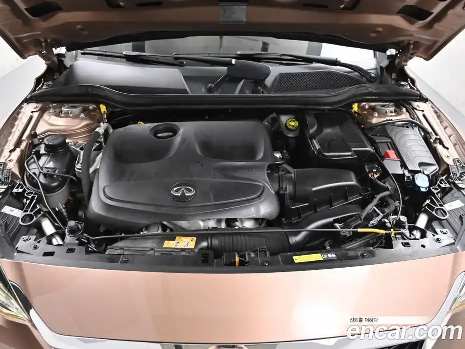 Infiniti Q30 2017 2.0 гидро, фото 6