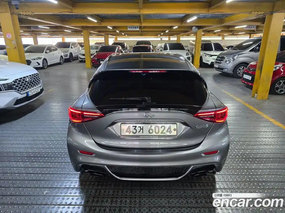 Infiniti Q30 2017 2.0 гидро, фото 6