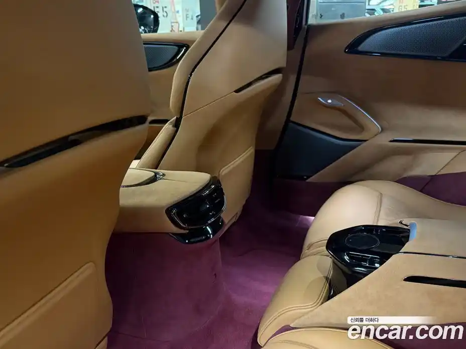 Ferrari Purosangue 2025 6.5 автомат (гидро), фото 12
