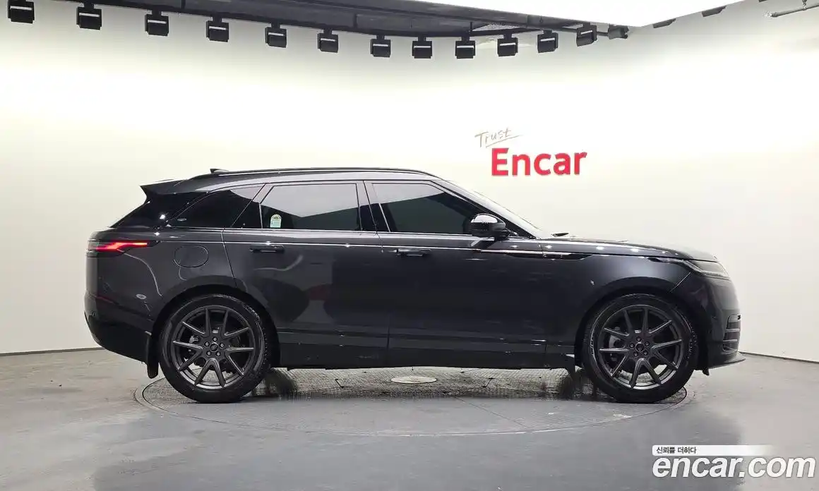Land Rover Range Rover Velar 2025 3.0 автомат (гидро), фото 6