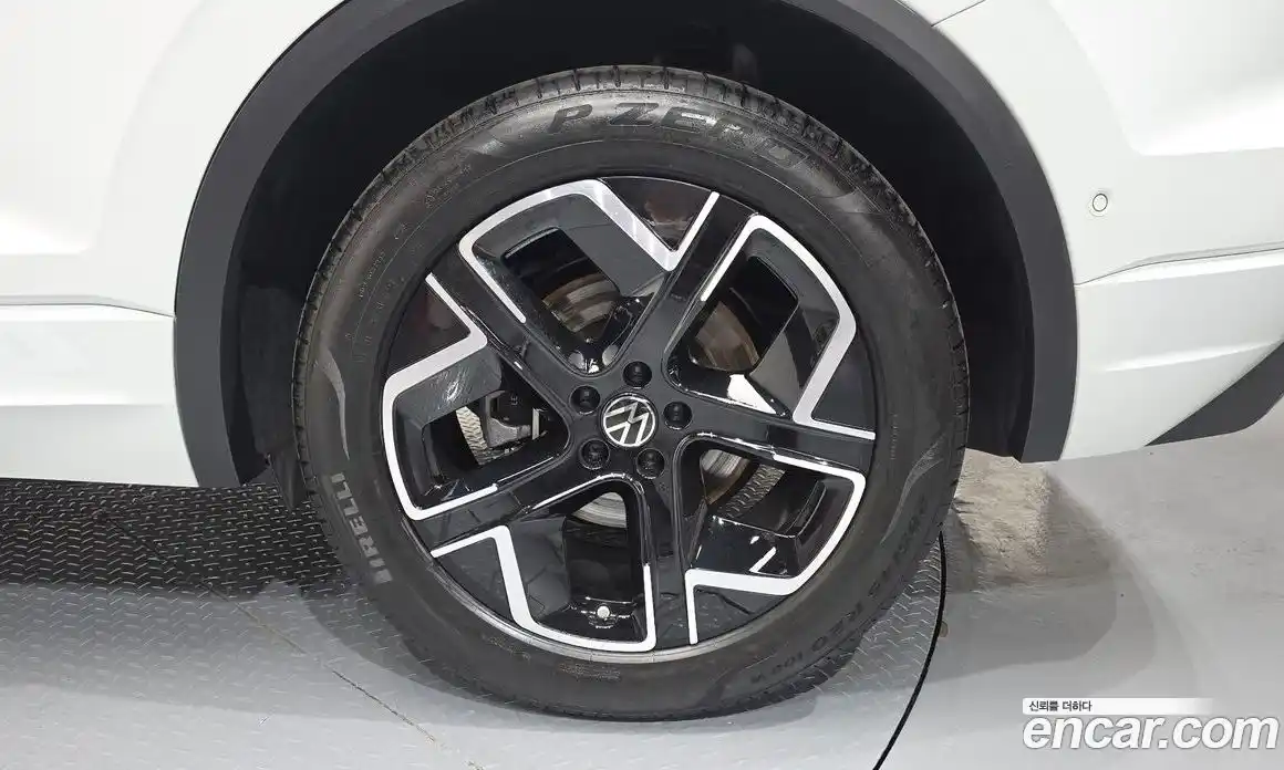 Volkswagen Touareg 2024 3.0 автомат (гидро), фото 7