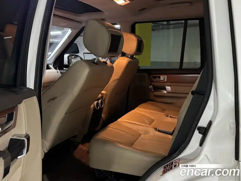 Land Rover Discovery 2015 3.0 автомат (гидро), фото 11