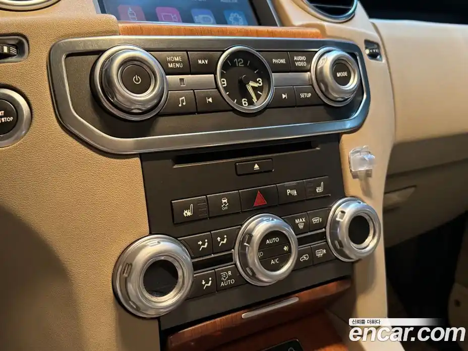 Land Rover Discovery 2015 3.0 автомат (гидро), фото 15