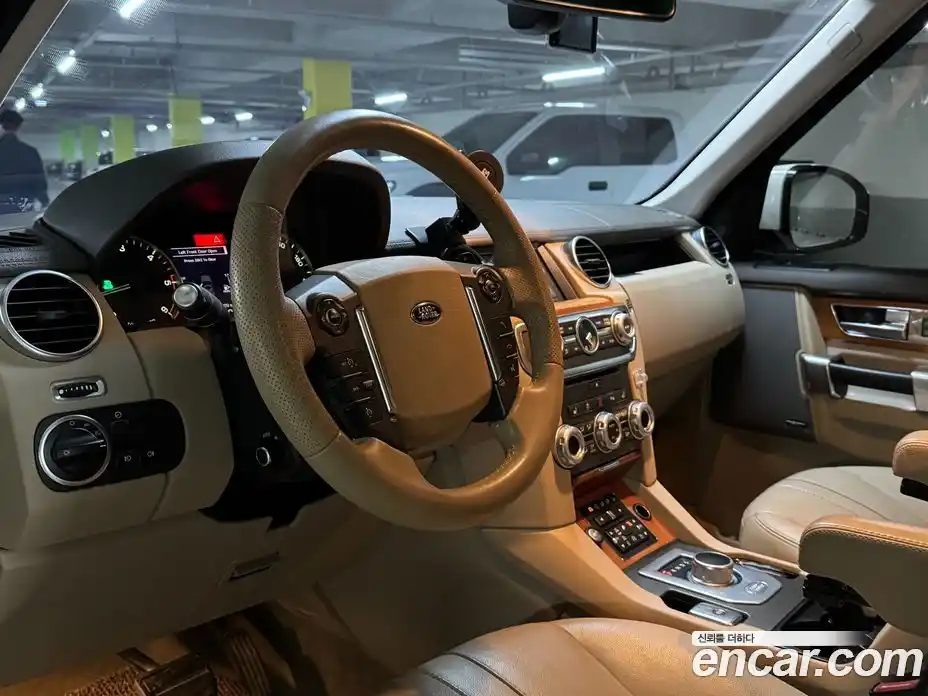 Land Rover Discovery 2015 3.0 автомат (гидро), фото 9