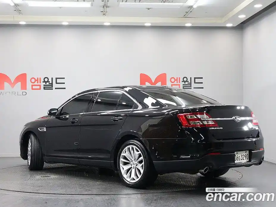 Ford Taurus 2016 2.0 автомат (гидро), фото 4