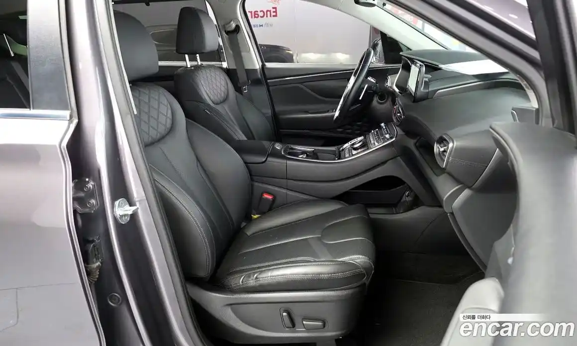 Hyundai Santa Fe 2022 2.2 автомат (гидро), фото 16
