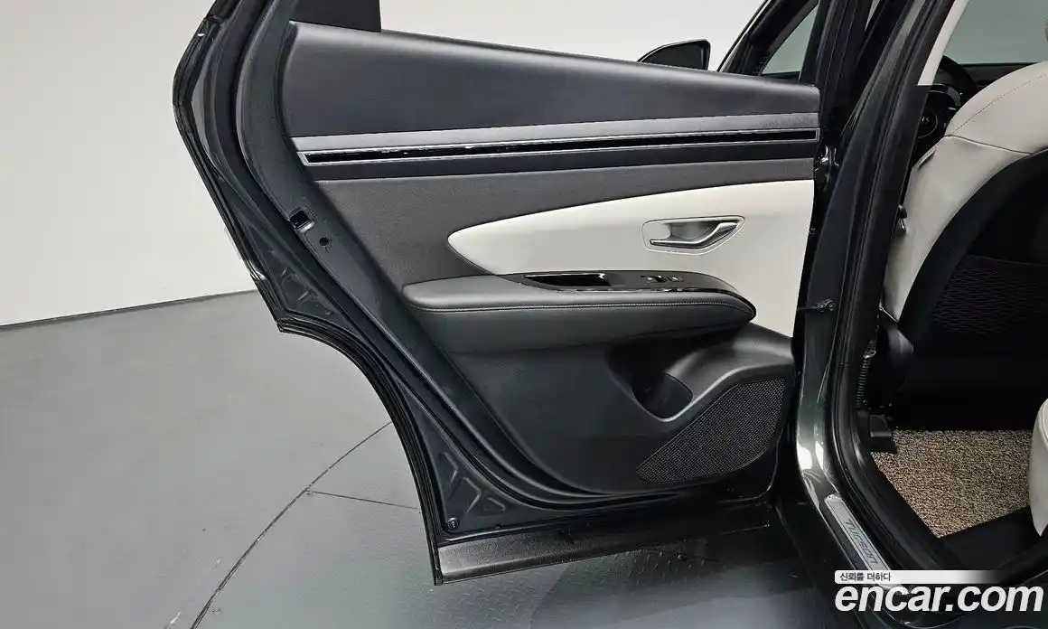 Hyundai Tucson 2023 1.6 автомат (гидро), фото 14