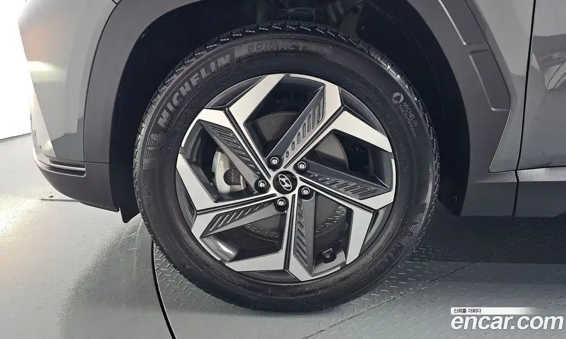 Hyundai Tucson 2023 1.6 автомат (гидро), фото 4