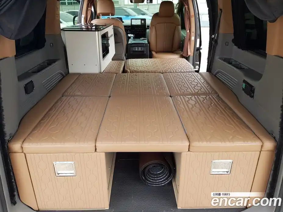 Hyundai Staria 2022 2.2 автомат (гидро), фото 13