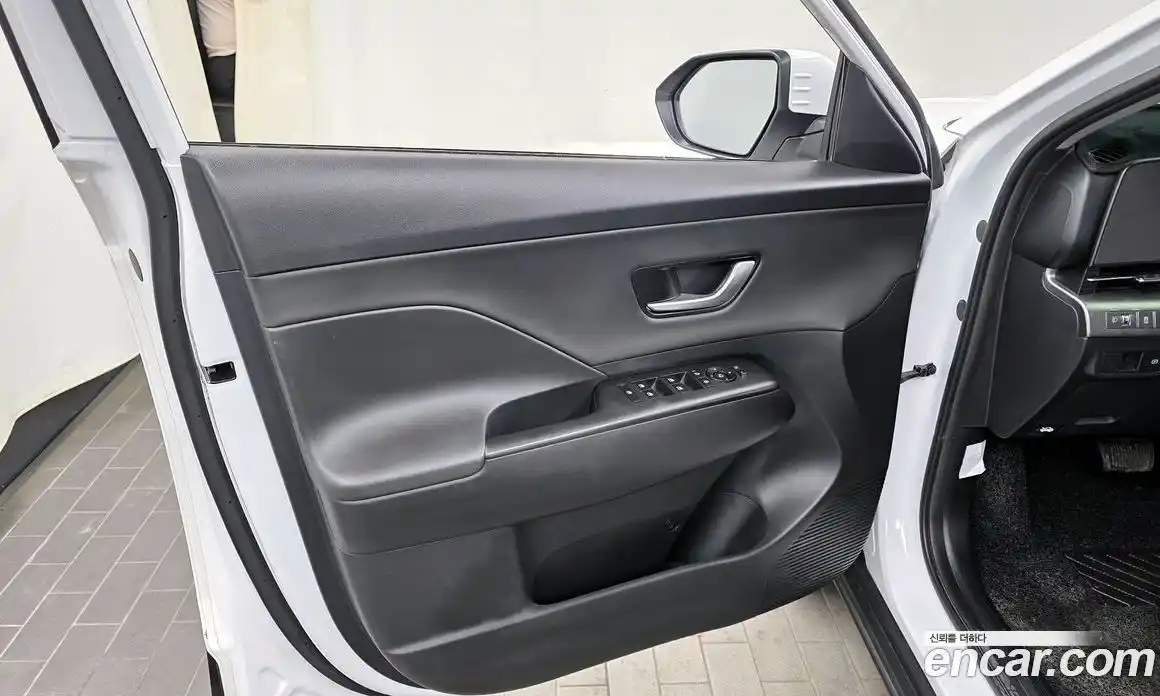 Hyundai Kona 2024 1.6 автомат (гидро), фото 14