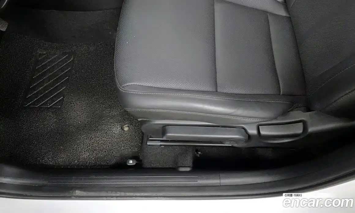 Hyundai Kona 2024 1.6 автомат (гидро), фото 16
