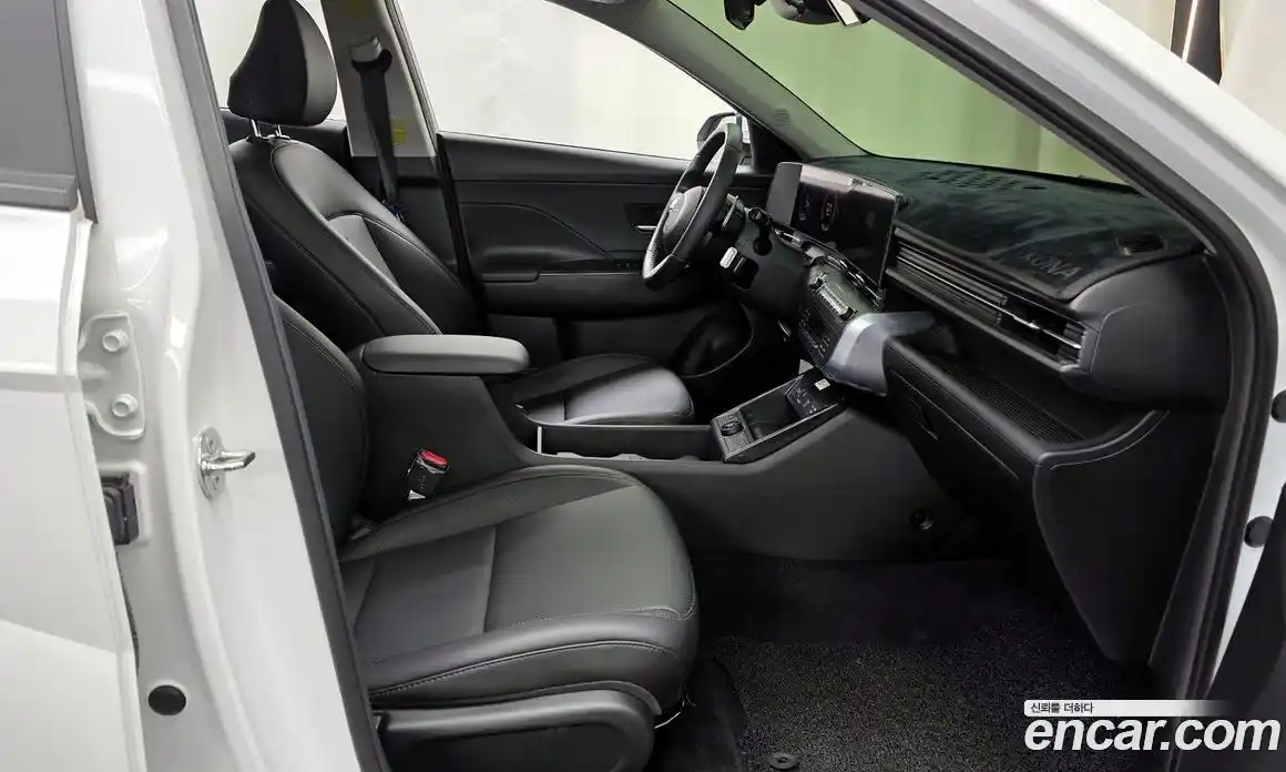 Hyundai Kona 2024 1.6 автомат (гидро), фото 17