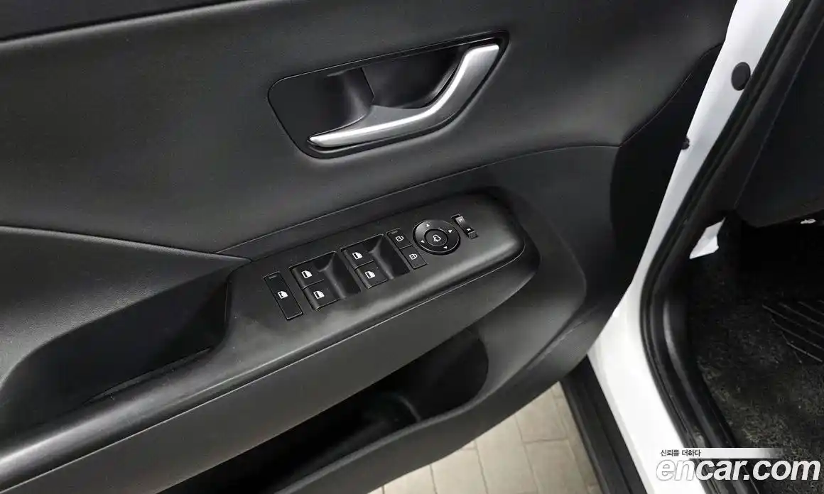Hyundai Kona 2024 1.6 автомат (гидро), фото 29