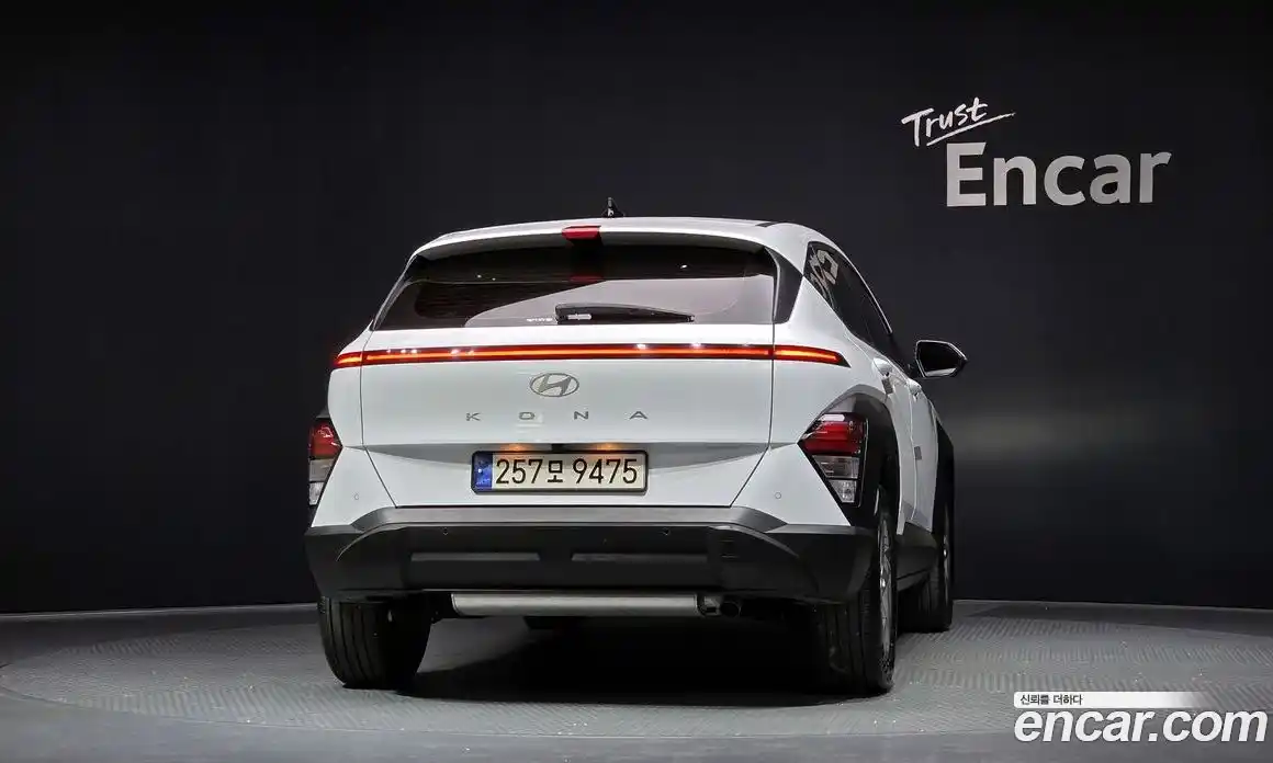 Hyundai Kona 2024 1.6 автомат (гидро), фото 4