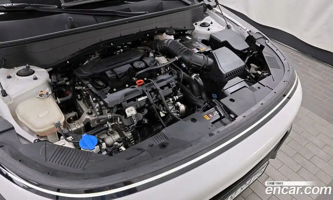 Hyundai Kona 2024 1.6 автомат (гидро), фото 6
