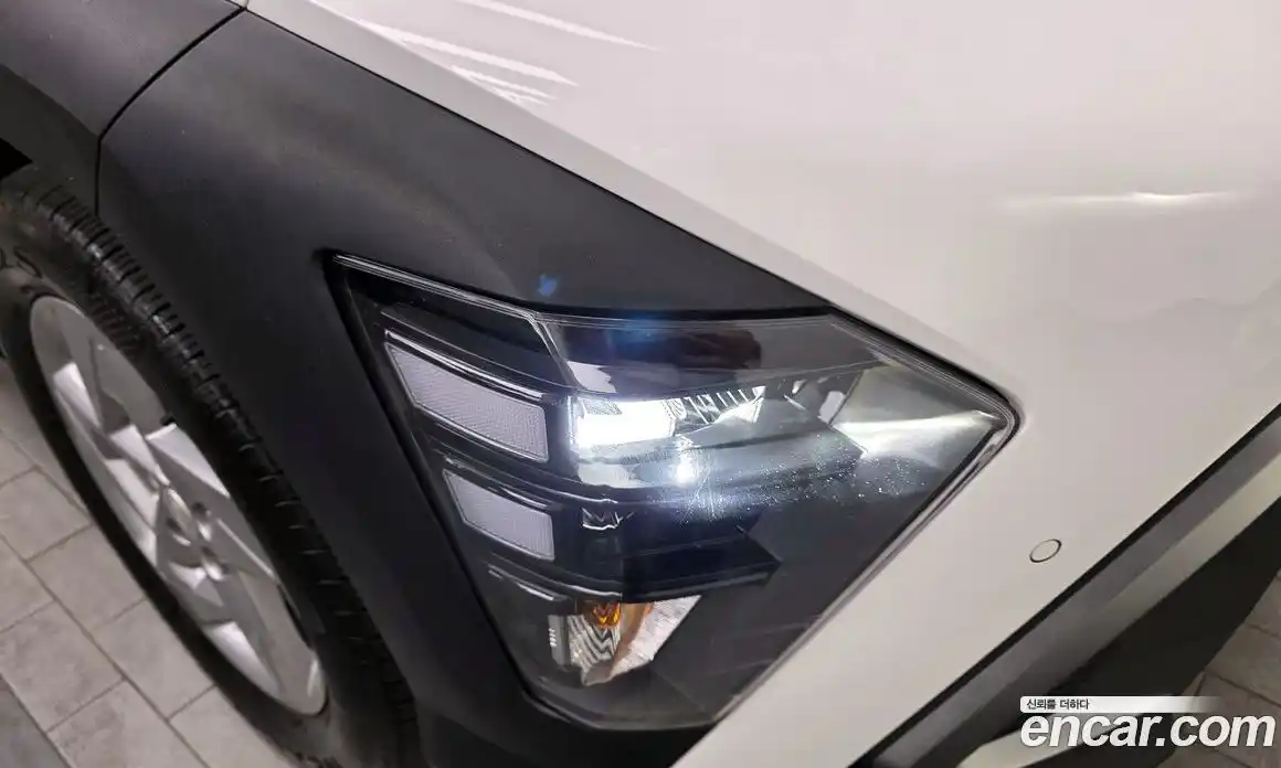 Hyundai Kona 2024 1.6 автомат (гидро), фото 8