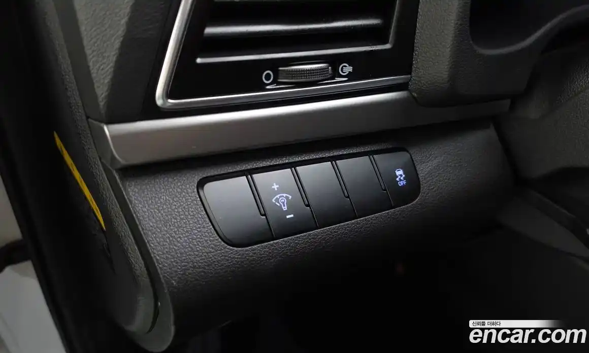 Hyundai Avante 2015 1.6 автомат (гидро), фото 13