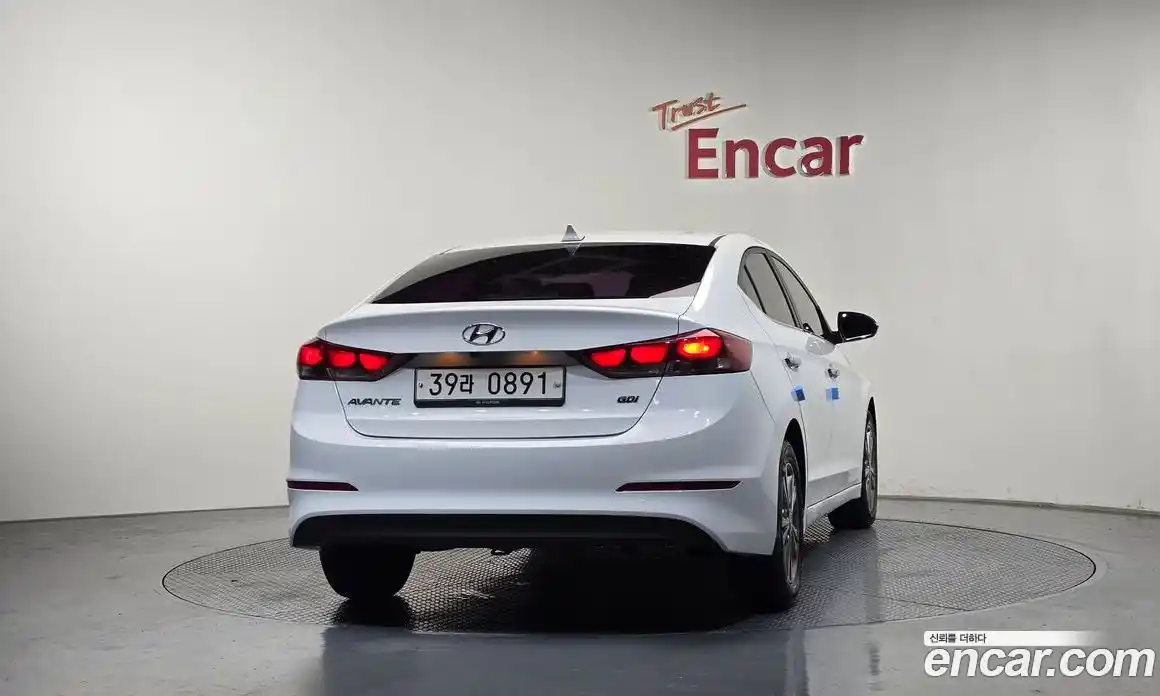 Hyundai Avante 2015 1.6 автомат (гидро), фото 4