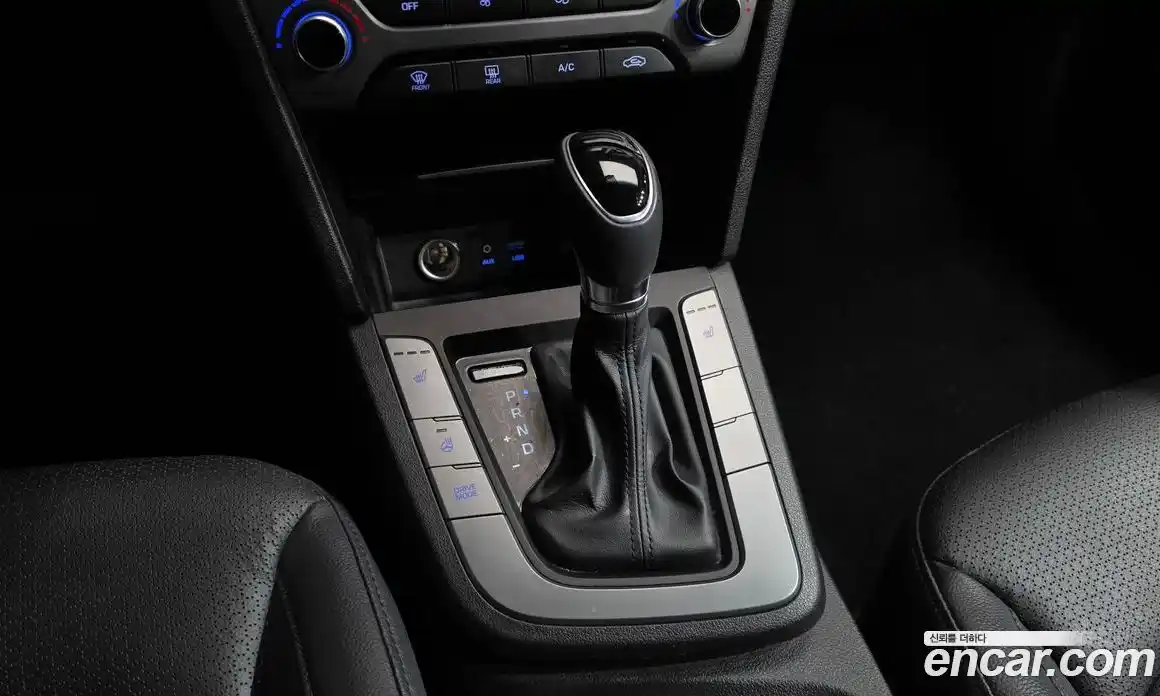 Hyundai Avante 2015 1.6 автомат (гидро), фото 9