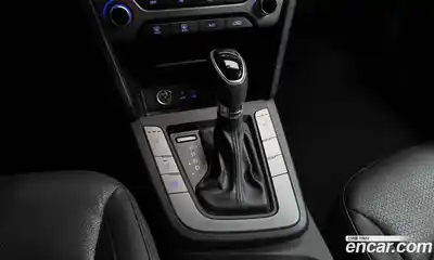 Hyundai Avante 2015 1.6 автомат (гидро), миниатюра 9