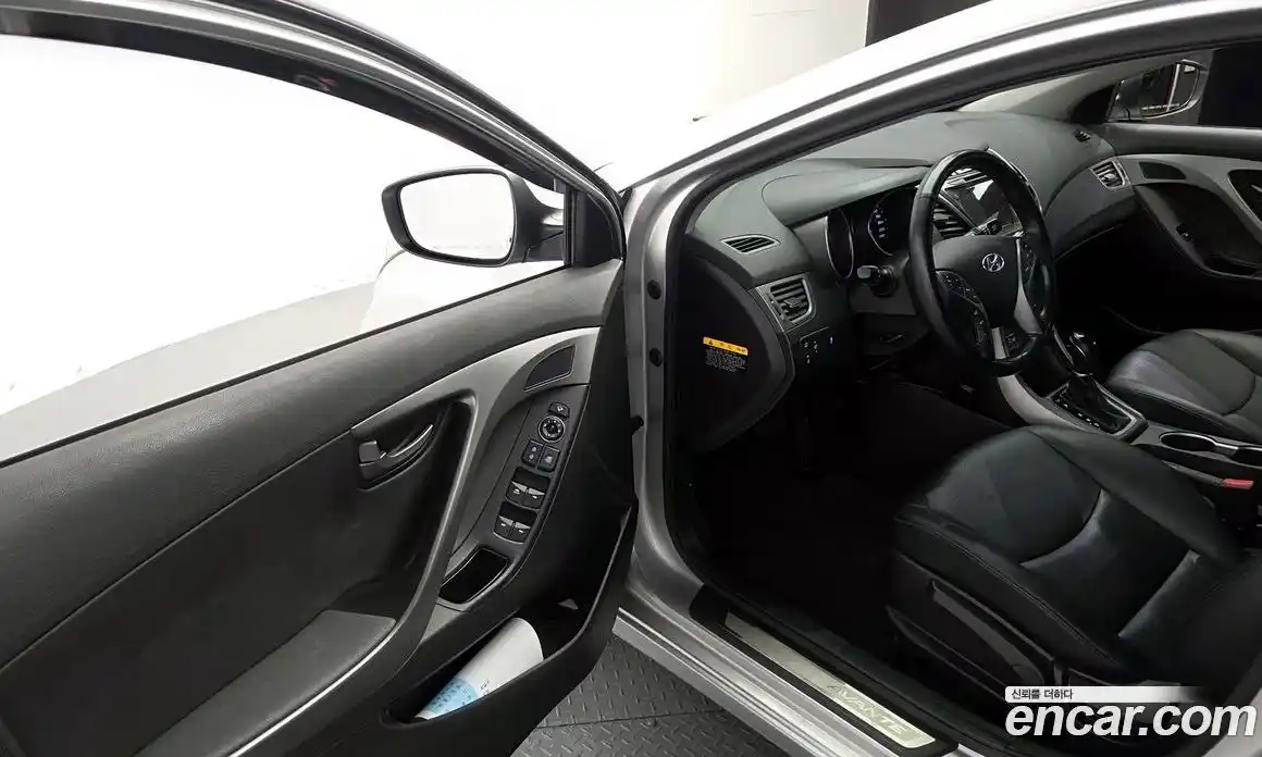 Hyundai Avante 2014 1.6 автомат (гидро), фото 13