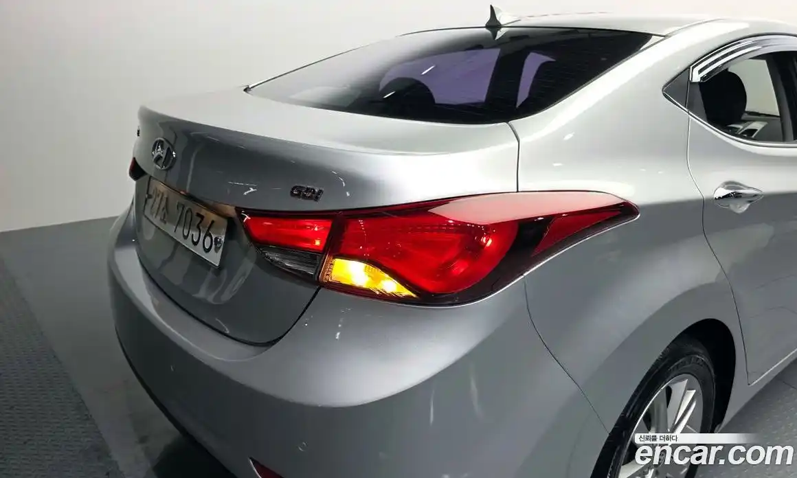 Hyundai Avante 2014 1.6 автомат (гидро), фото 9