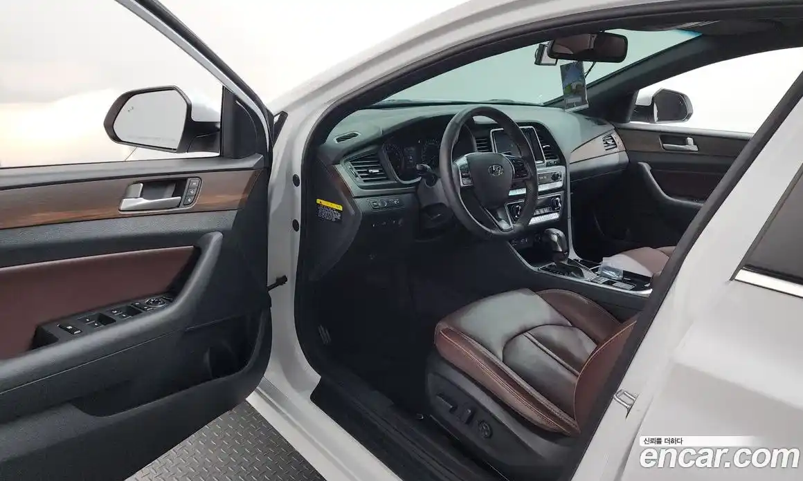 Hyundai Sonata 2018 2.0 автомат (гидро), фото 12