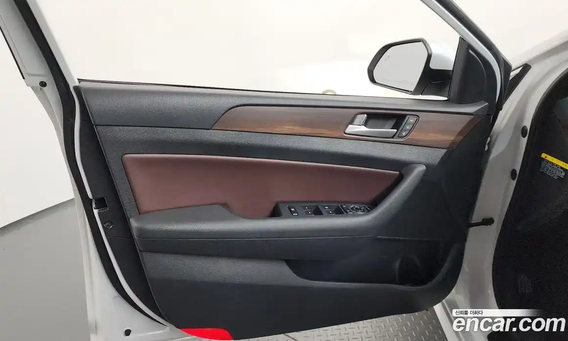 Hyundai Sonata 2018 2.0 автомат (гидро), фото 13