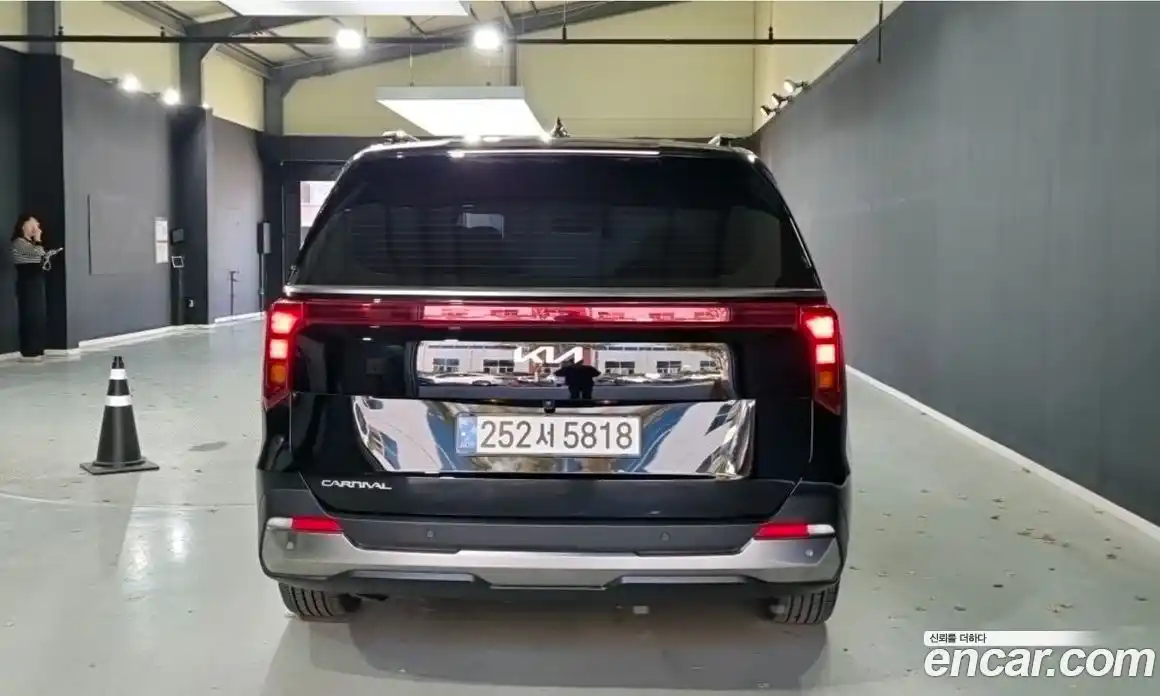 Kia Carnival 2024 2.2 автомат (гидро), фото 3