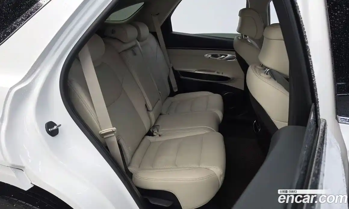Genesis GV70 2023 2.5 автомат (гидро), фото 17