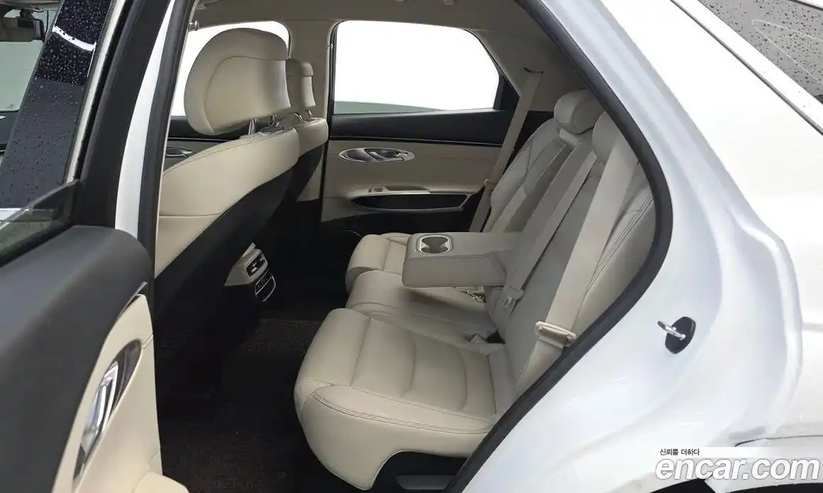 Genesis GV70 2023 2.5 автомат (гидро), фото 18